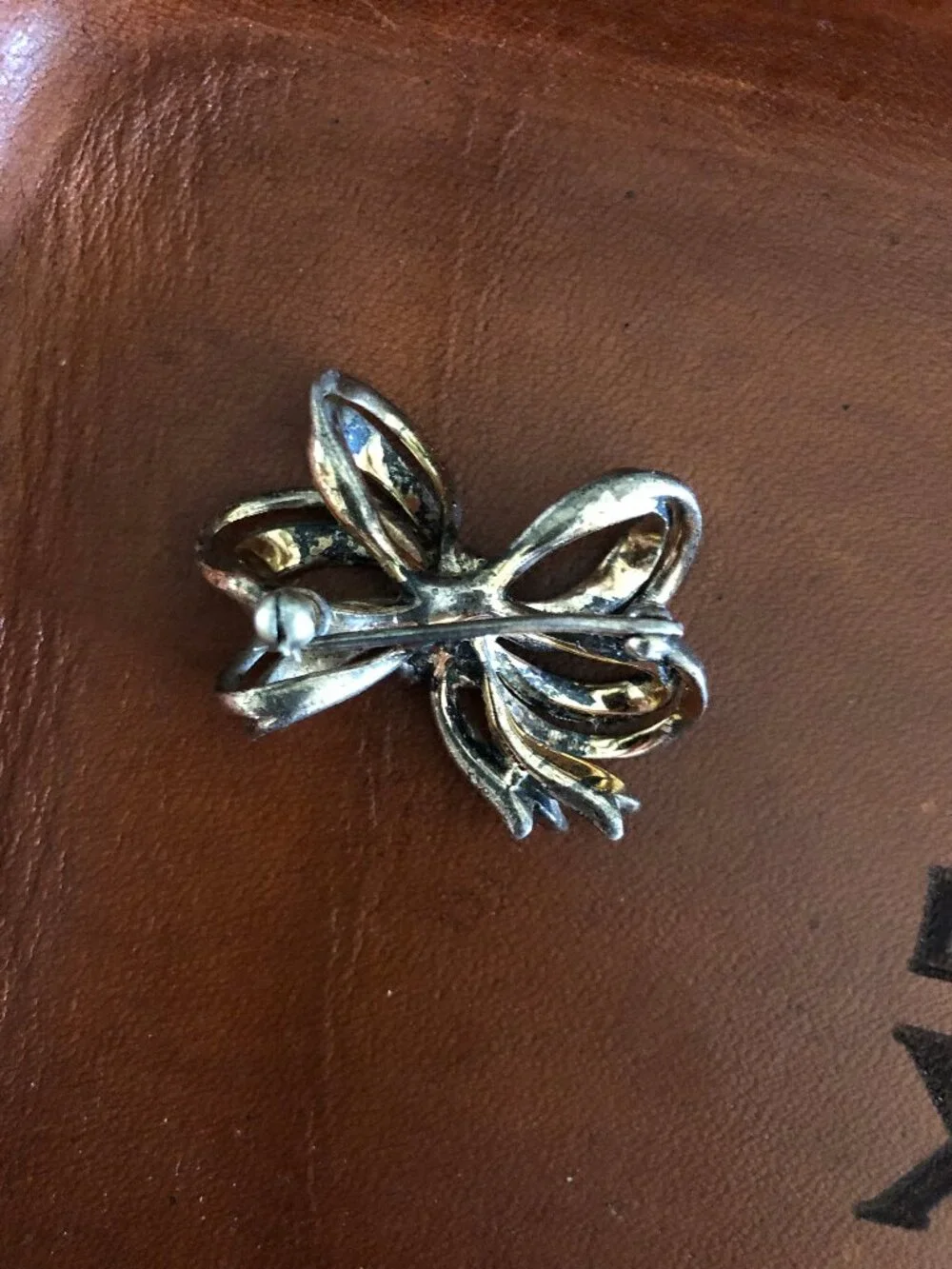 Vintage Rhinestone Brooch in shape of a Bow